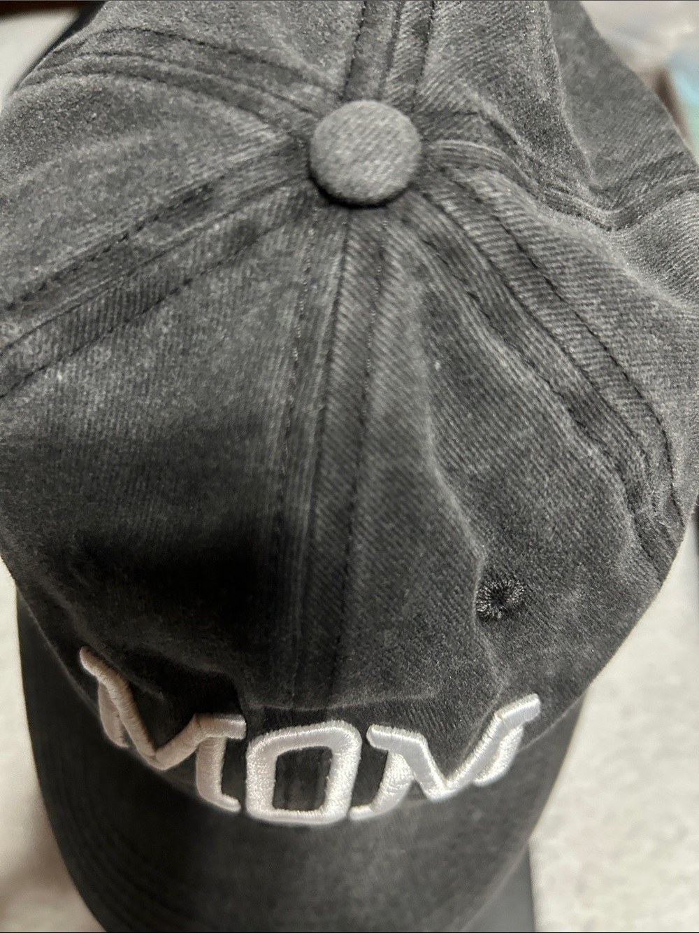 MOM cap 🖤 - Picture 4 of 4
